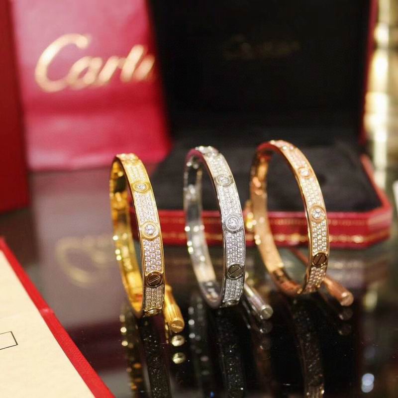 Cartier bracelet 07yxq04
